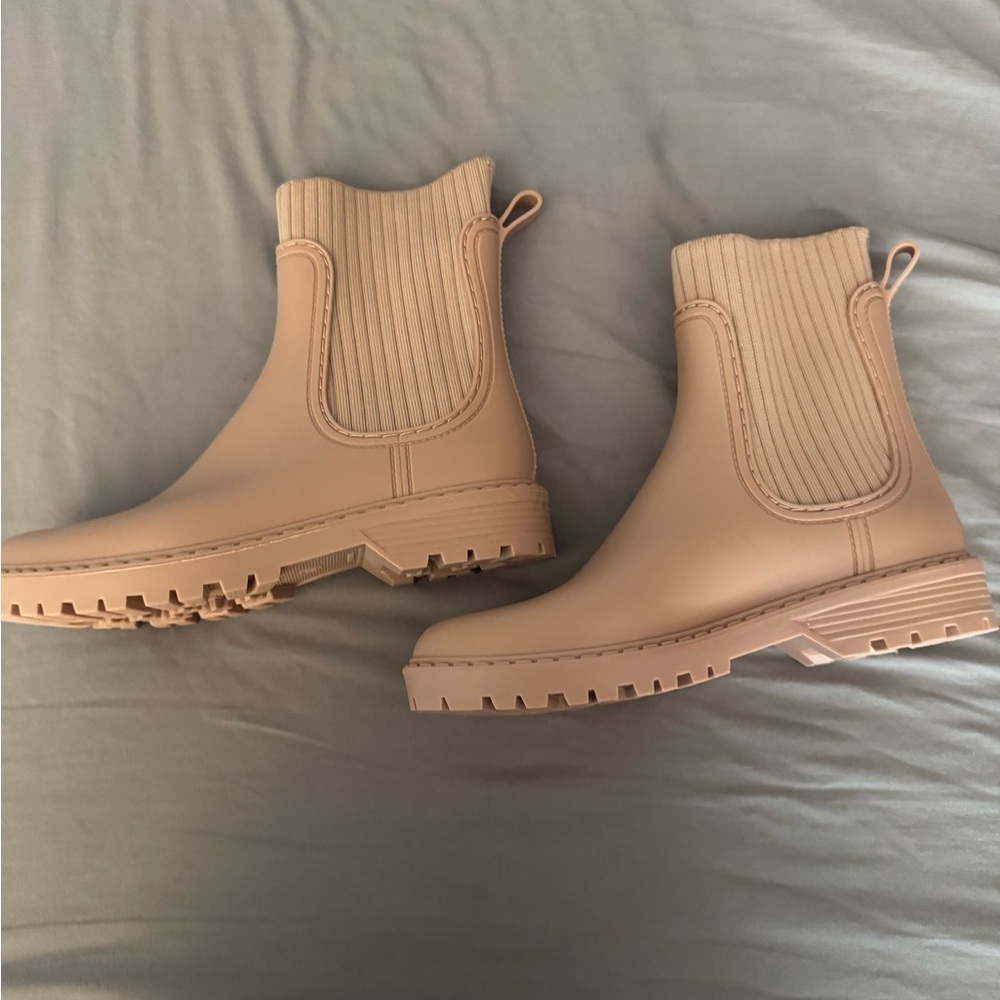 Tan boots